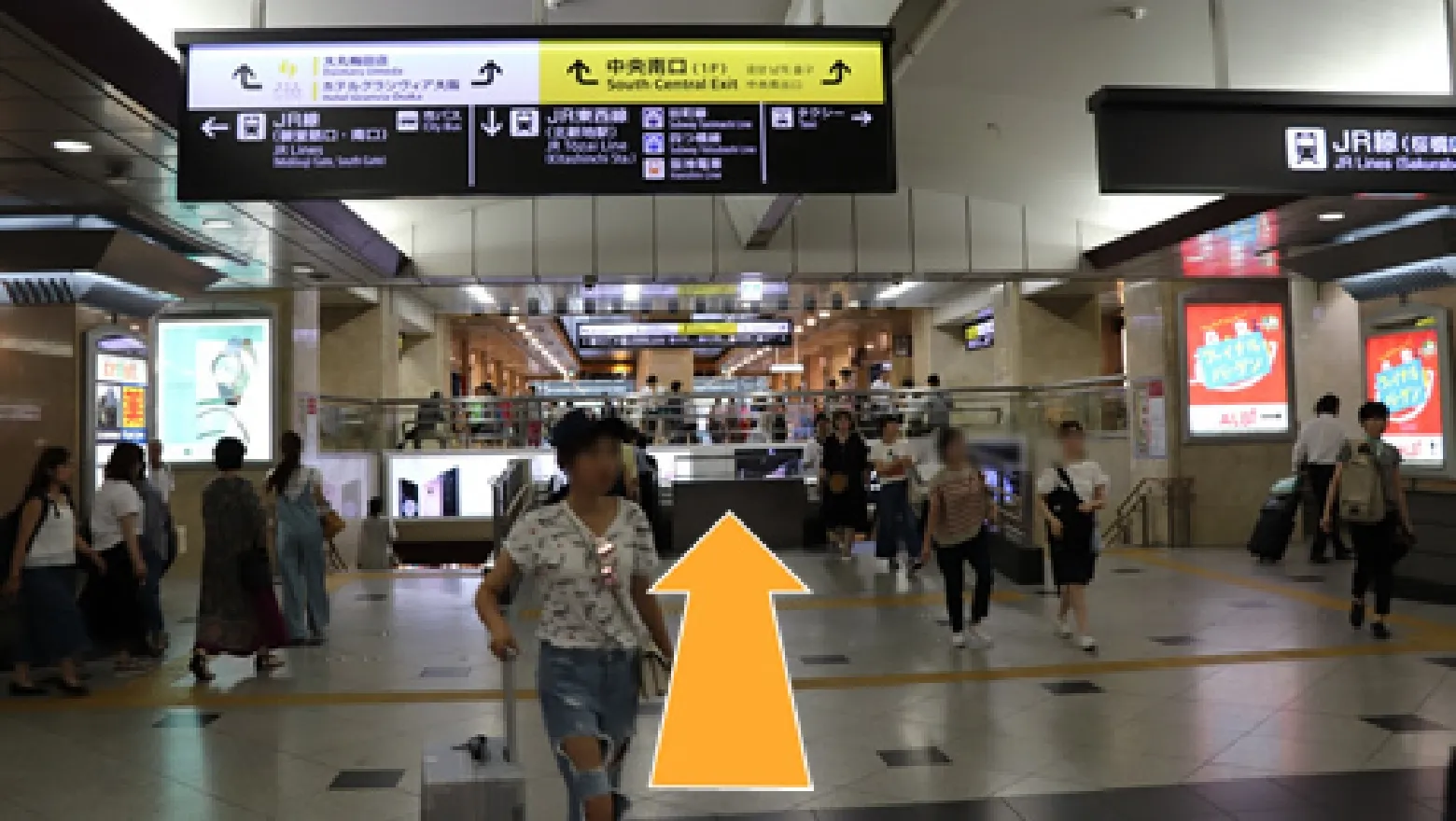 大阪駅より地下を通ってのアクセス